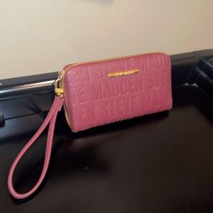 Steve Madden high quality wallet.